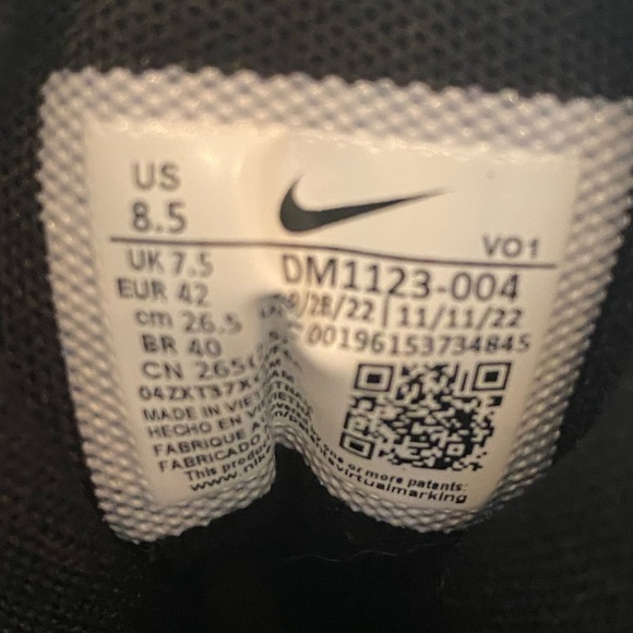 Nike Men’s Tennis Shoes “Lebrons” - Picture 6 of 9